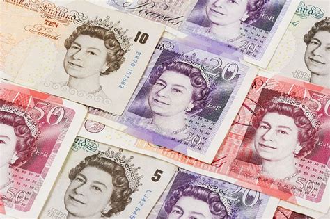 5 Best Places to Exchange Money in London: .